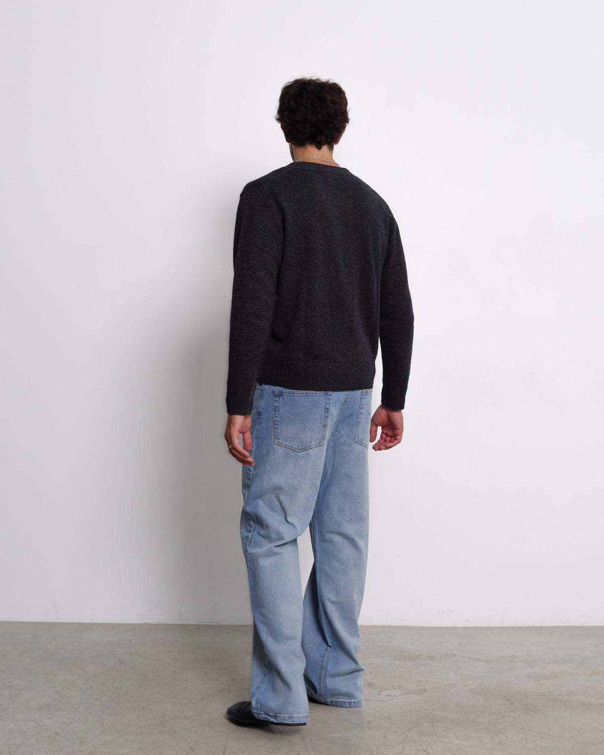 HUGO LAURENT™ | Refined Cashmere Sweater | Dark Gray